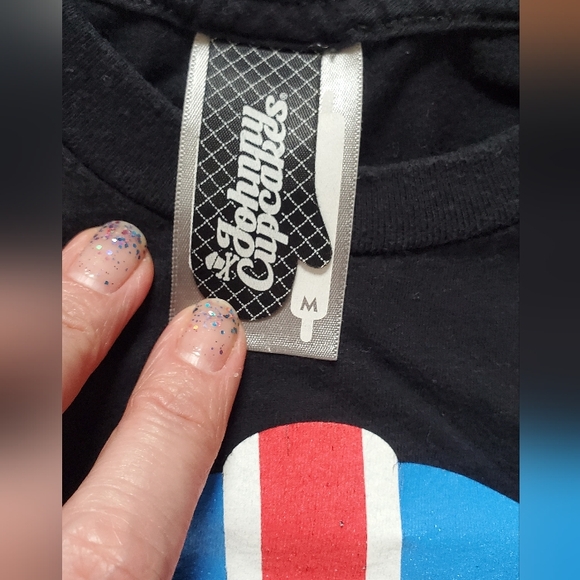 GUC Johnny Cupcakes Union Jack British Flag Black Tee T-Shirt Sz M - Picture 5 of 7